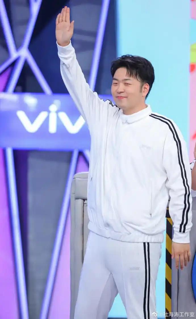 潮品#今晚 20:20#快乐大本营# ,和杜老师@杜海涛 一起致敬最美逆姓哌