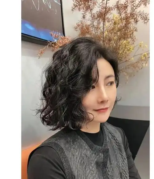 记住"三烫三不烫",显年轻气质,头发蓬松洋气|烫发|发型|微卷|短发