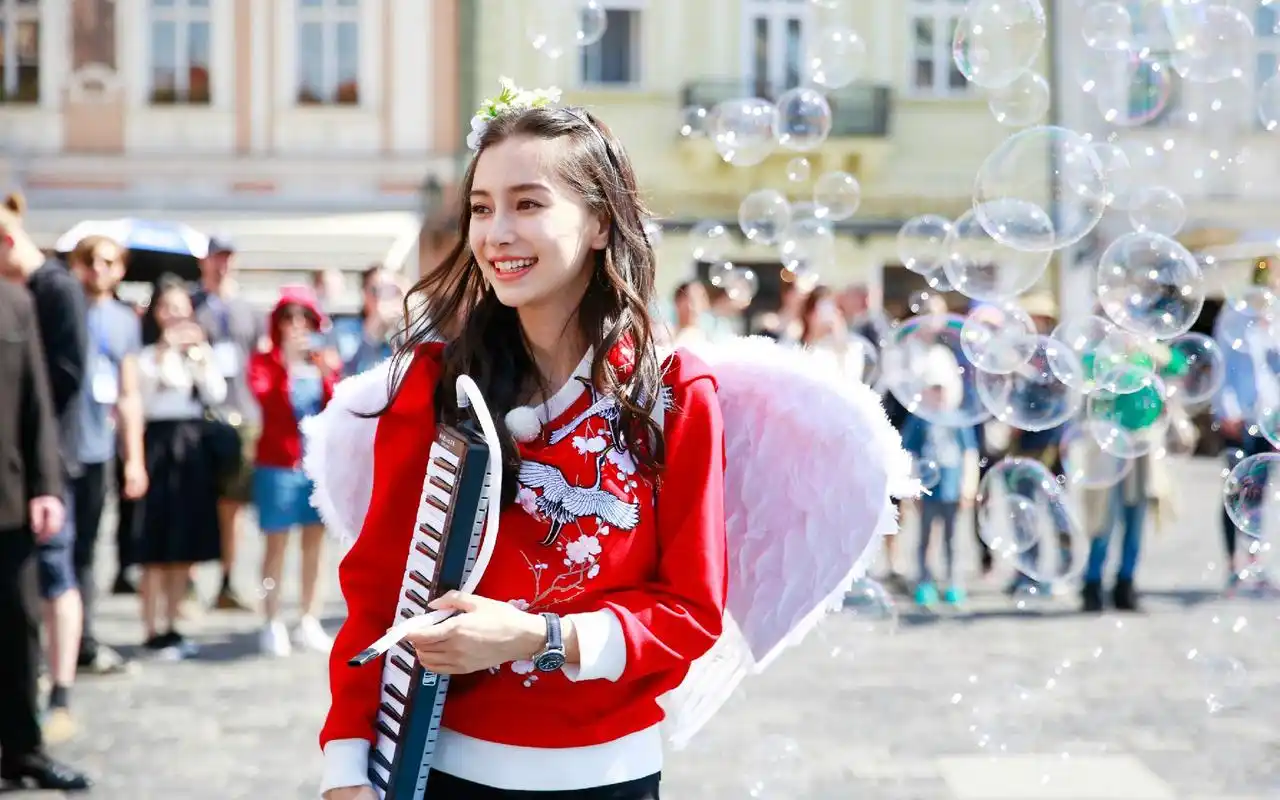 angelababy杨颖《奔跑吧》高清桌面壁纸