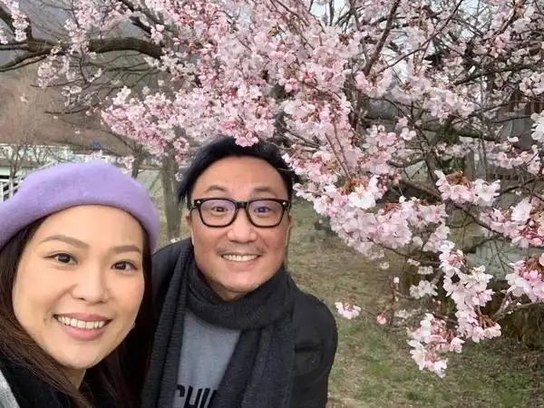 郑中基同太太余思敏