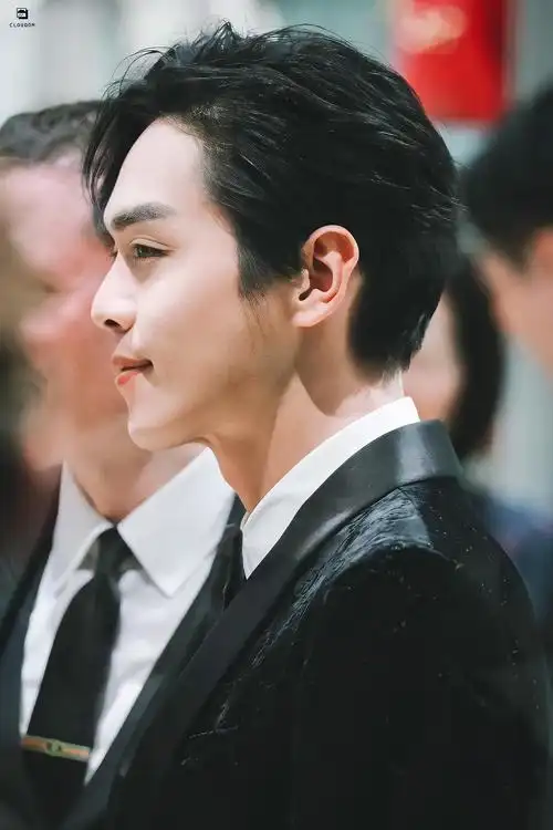 张若昀gucci工作室有生图有多图预警