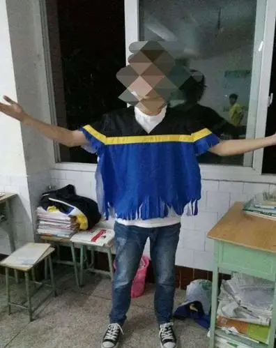 内江这9所学校的校服火了!都说是最丑的!你肯定穿过!