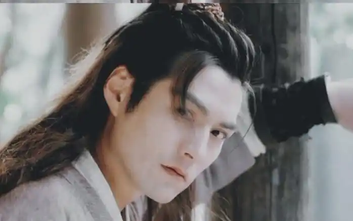 严屹宽古装66秒抬眸杀