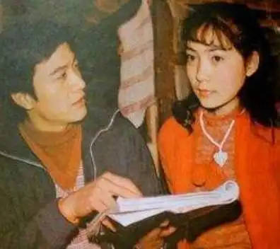 硬汉周里京一把水果刀成一生的痛二婚妻子救他出苦海