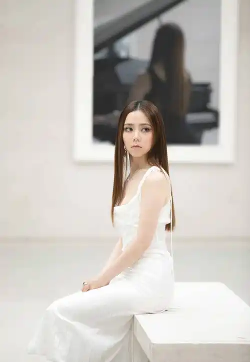 邓紫棋在节目中说:我得先结婚再生小孩,引网友热议疑似内涵他人