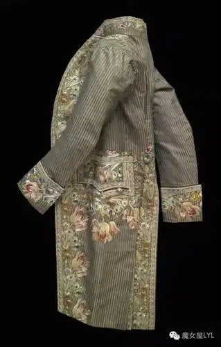 不过,庞大的时尚消费,也使得法国皇室在三代人之后负债累累,被农民