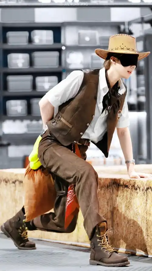 牛仔就是拥有牛奶皮肤大长腿的靓仔@摩登兄弟刘宇宁#刘宇宁你好星期六