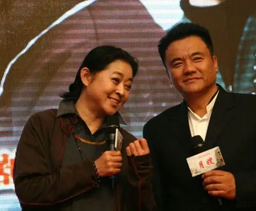 图倪萍的所有丈夫照片曝光到底第几任老公才是真爱