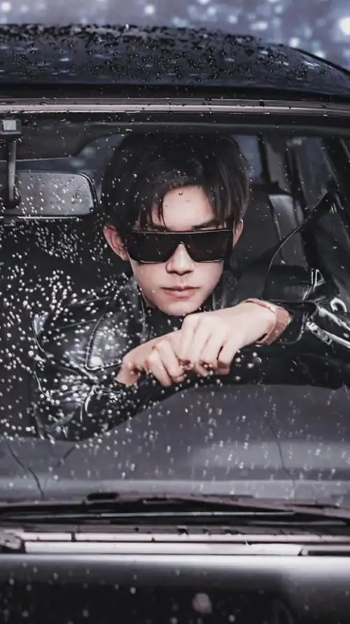 易烊千玺酷飒帅气迷人魅力写真,高清图片,手机锁屏桌面-壁纸族