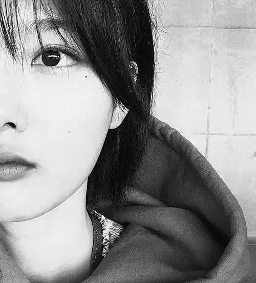 开个楼那些适合做头像的金裕贞妹妹日常照0806近期工作照