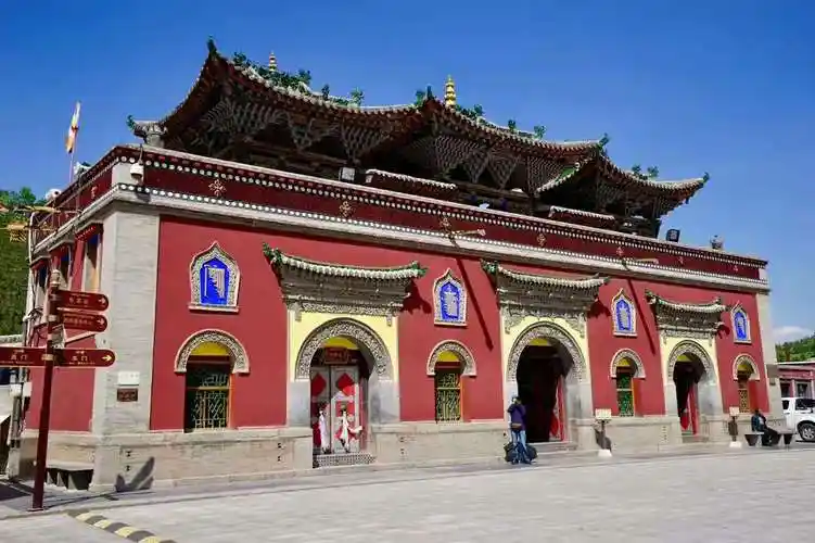 塔尔寺半日游【藏传佛教圣地】