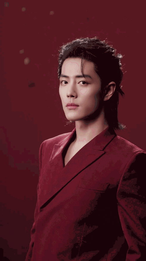 肖战红西装大背头