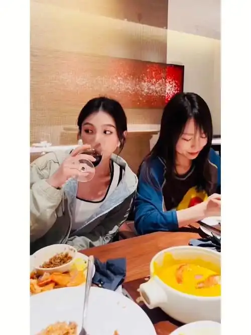 好久不见闺蜜孔肖吟