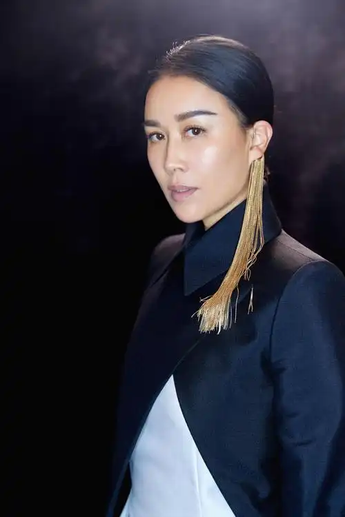 这些年,那英"伤害"过的人全被刀郎"震"了出来