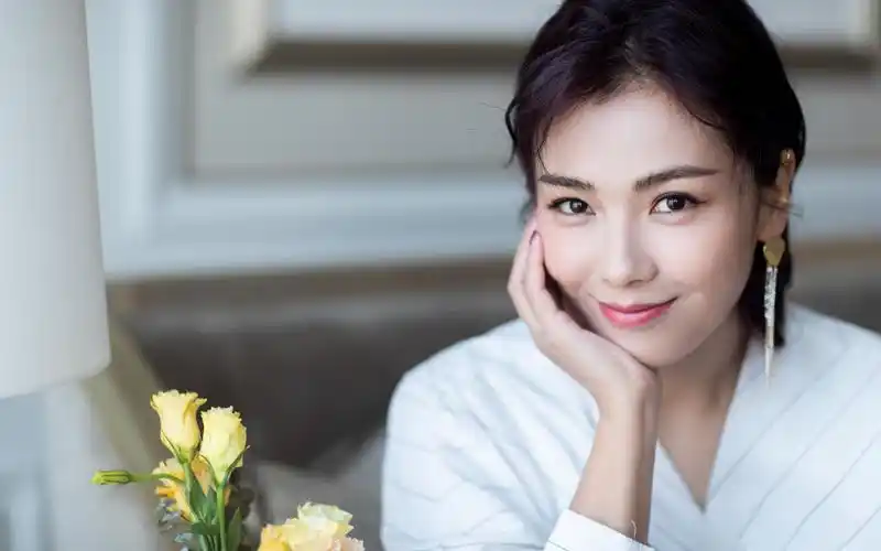 刘涛居家写真壁纸-美女壁纸-高清美女图片-第5图-娟娟壁纸