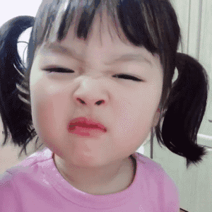 这位韩国小女孩"权律二"的表情包是怎么火起来的?