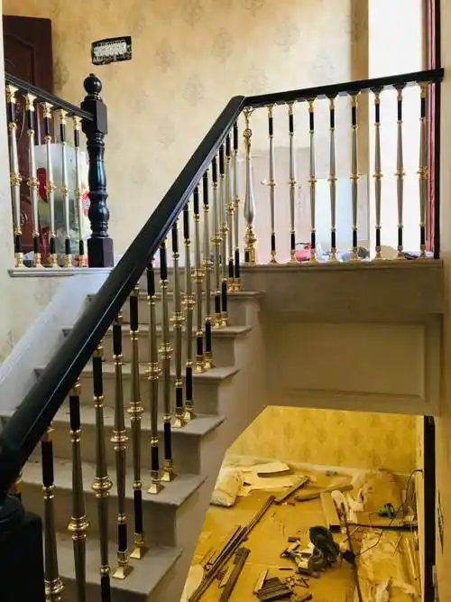 韶关楼梯扶手规范要求古铜铝雕花楼梯价格