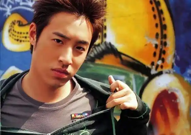 婚后4年,潘玮柏胖到200斤:差点认不出