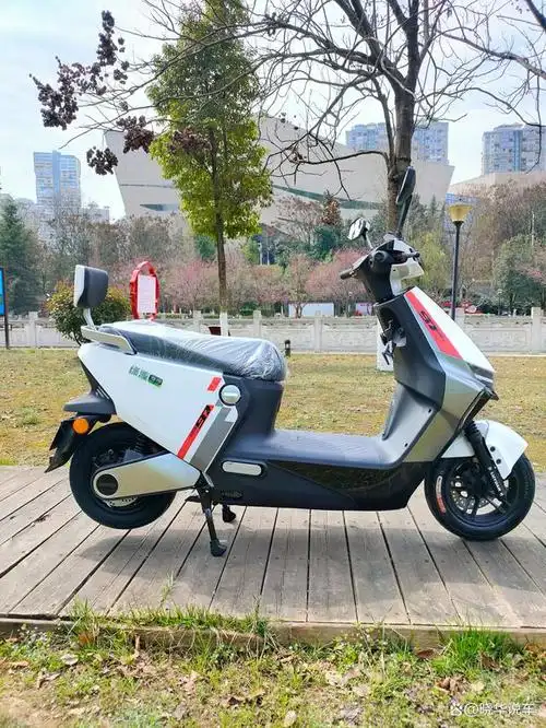 绿源全能旗舰电摩s70测评,3000元档超值的通勤买菜车 绿源电动车