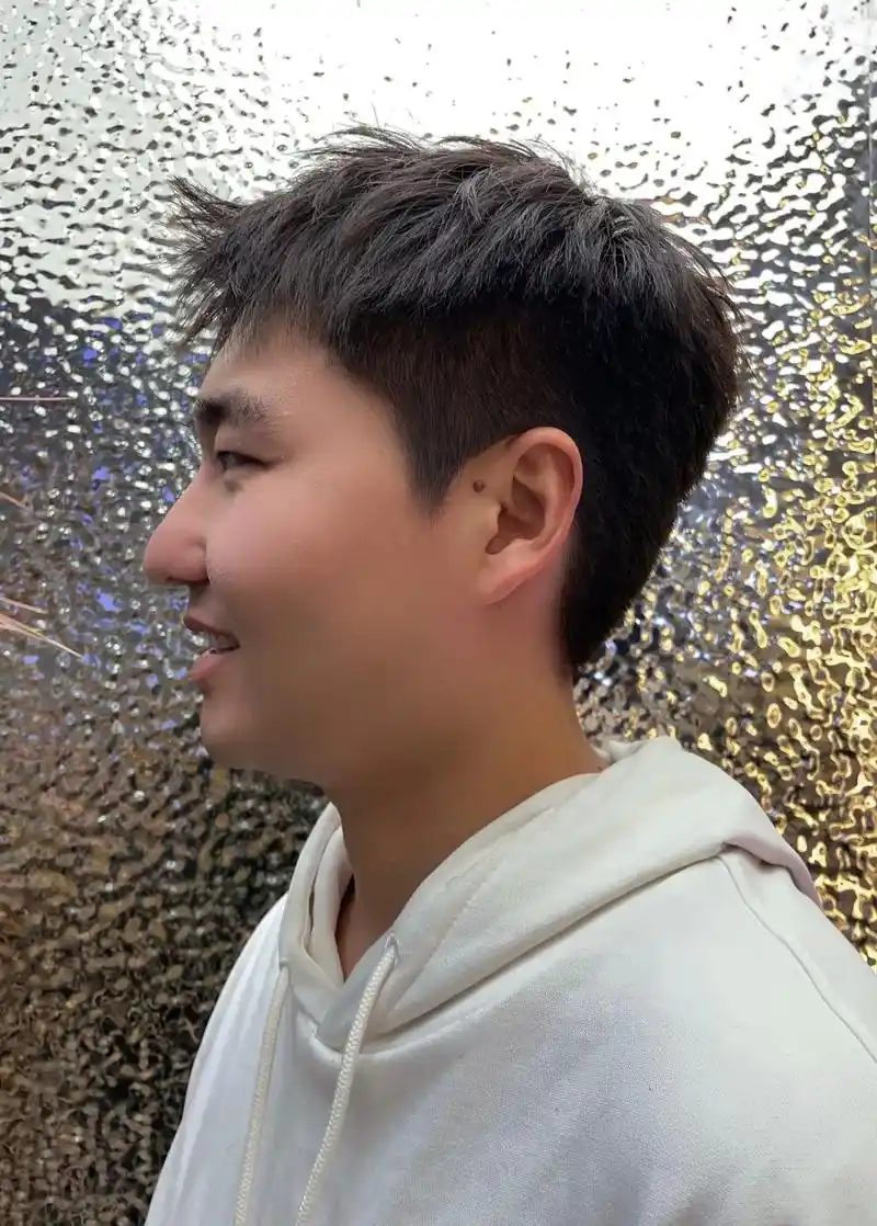 男士烫发.男生超帅发型气质阳光男孩微分前刺,夏季清爽短发凌 - 抖音