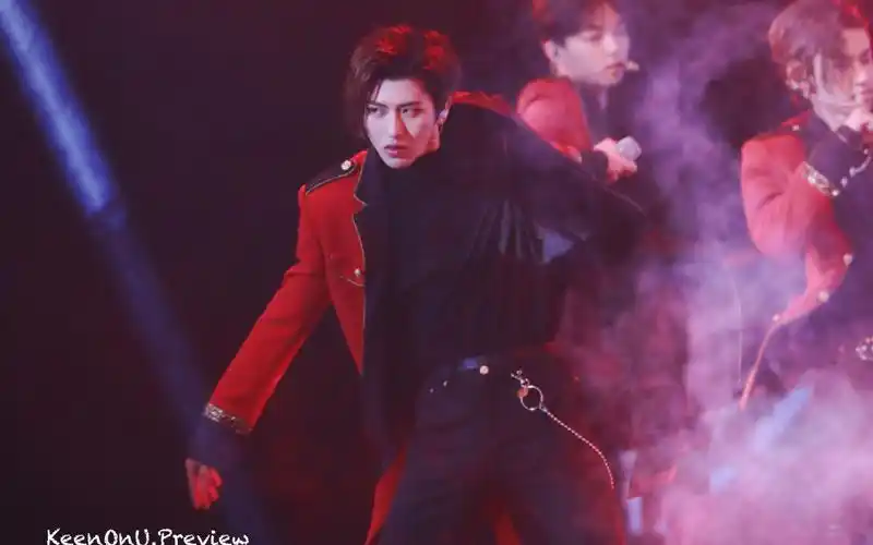 蔡徐坤bounce疯狂顶胯ikun专享