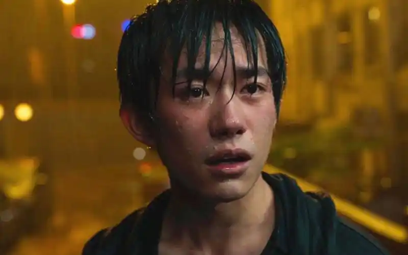 【送你一朵小红花】易烊千玺雨中哭戏演技炸裂,惹人飙泪