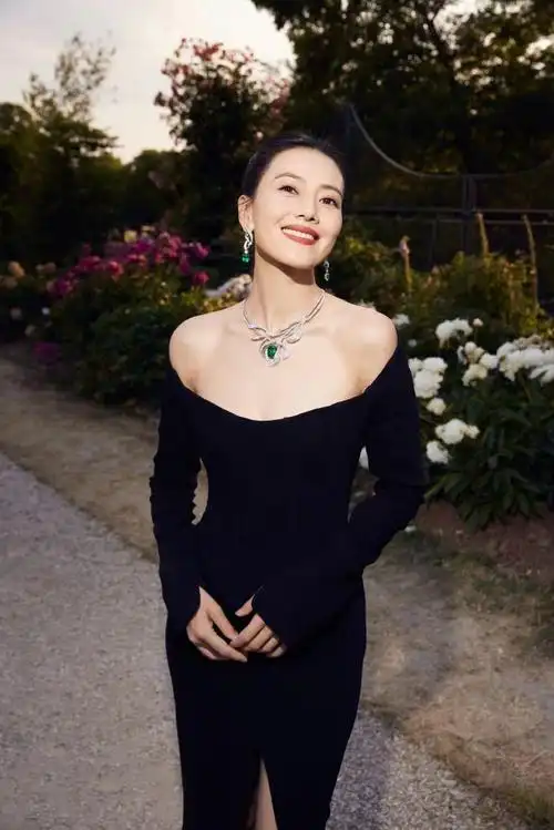 chaumet代言人高圆圆##chaumet游园漫步高定珠宝套系##chaumet风雅