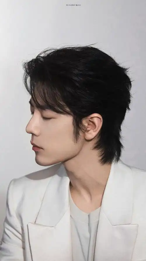 发质 完美 鼻子完美 嘴唇 完美 耳型 完美 喉结 完美 男人 完美 肖战