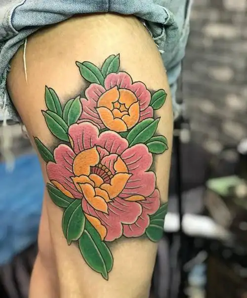 牡丹纹身图片_腿部老传统纹身图案