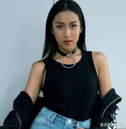 吉克隽逸:卖惨炫富当小三,立了10年的"淳朴"人设,最终崩塌了