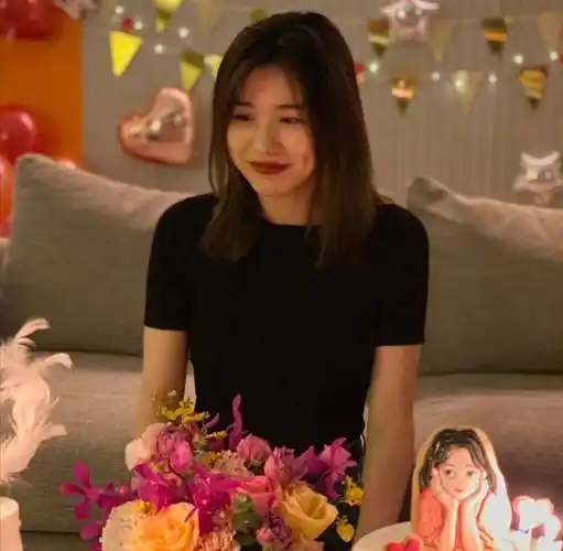 汪峰大女儿汪曼熙近照鼻子高挺五官精致有时妆容却被槽显老