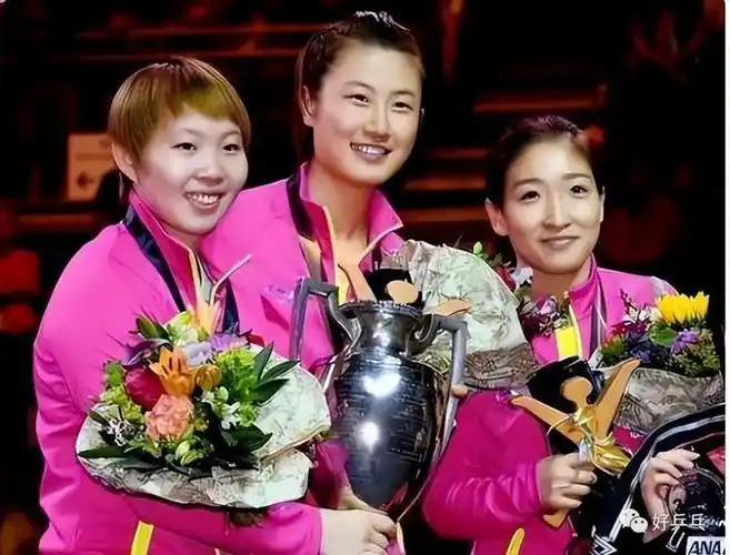 告别国乒28岁朱雨玲亮相新岗位成功抗癌面临新的挑战