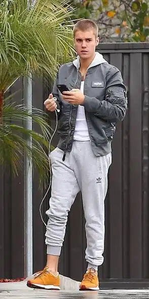 justin bieber板寸造型回归