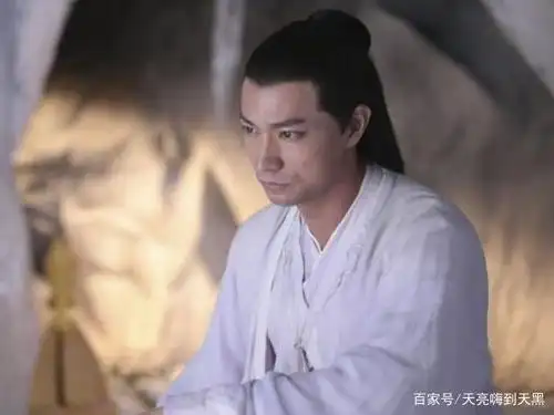 难怪《花千骨》中的"朔风"看着眼熟,原来是《镇魂》中的他!