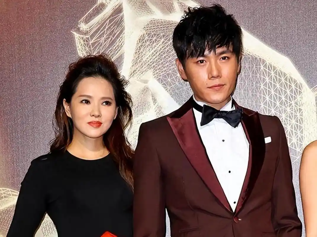 近日,关于演员伊能静和秦昊的婚变传闻再次引起广泛关注.