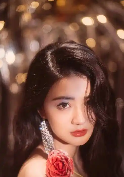 徐璐黑色鳞片裙生日大片_银色_眼睛_美人