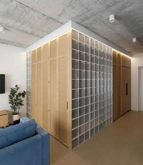 客厅隔出一间小卧室abc哪个方案好