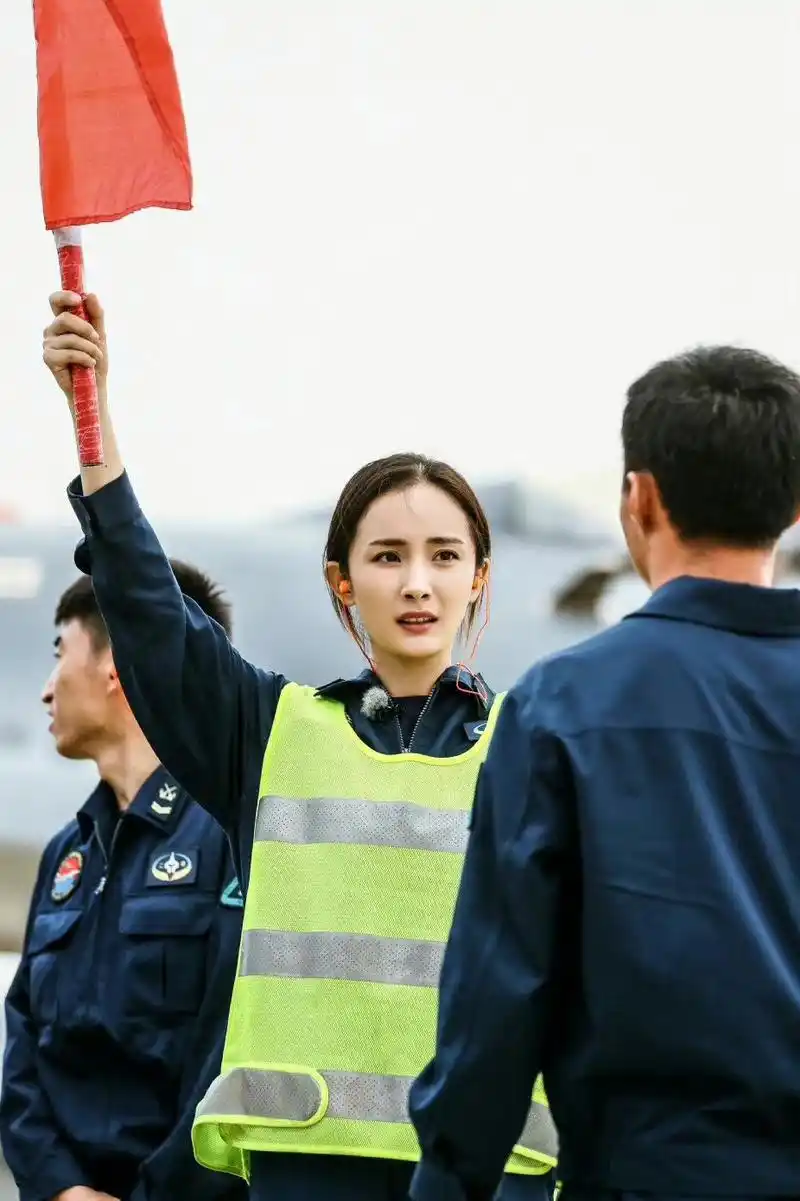 《真正男子汉》里面的杨幂,素颜状态真的好漂亮!