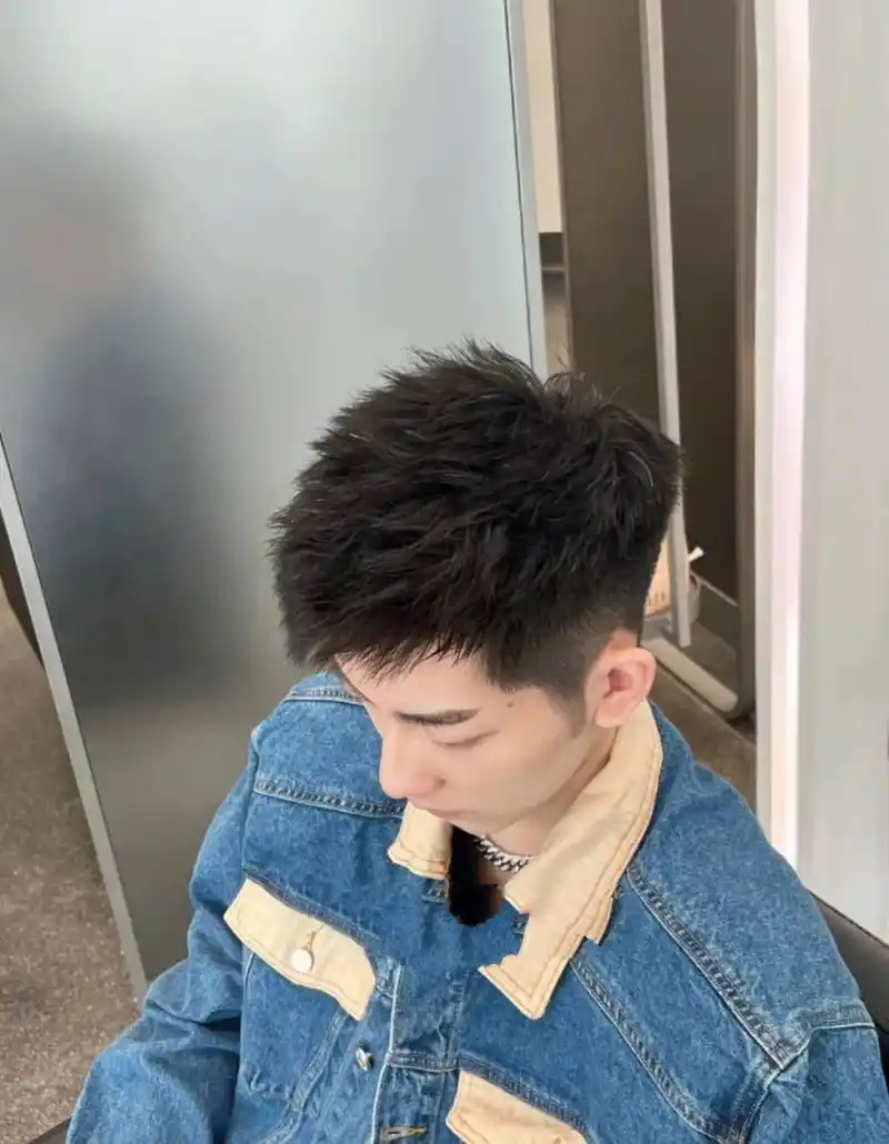 这发型 谁看了不爱 摩根碎盖头 泉州男士烫 78小清新 发型 女孩都