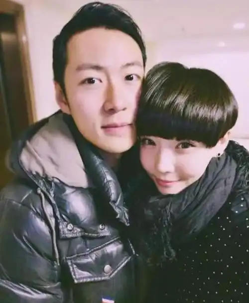 1,高晓松 老婆2,高晓松的几任老婆都是20多岁,为何婚姻都不长久?