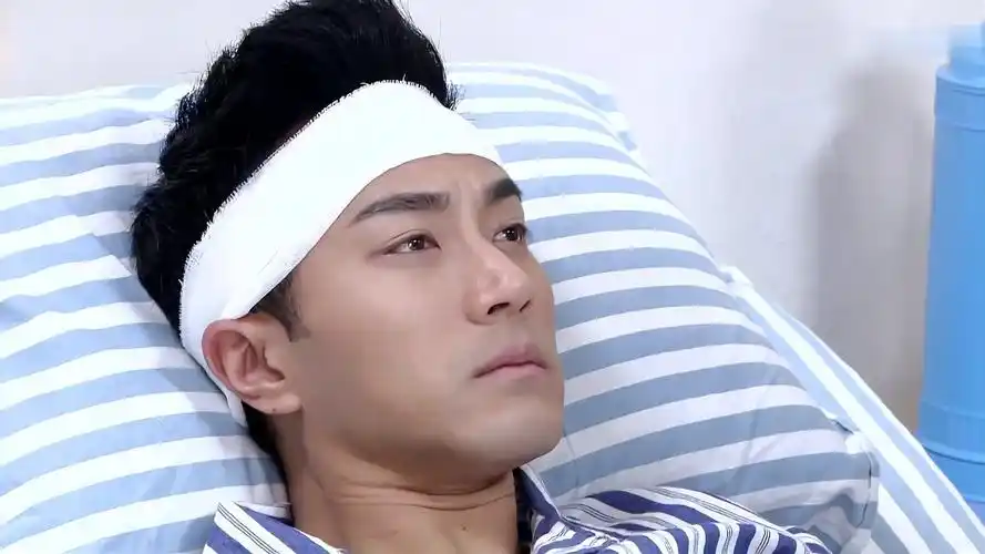 妻子的秘密:明朗醒了唯独不认识百合,这操作直接把人给搞懵圈了