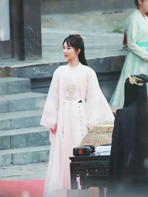 判断失误了沉香如屑杨紫在最新路透里好美啊梦回锦觅