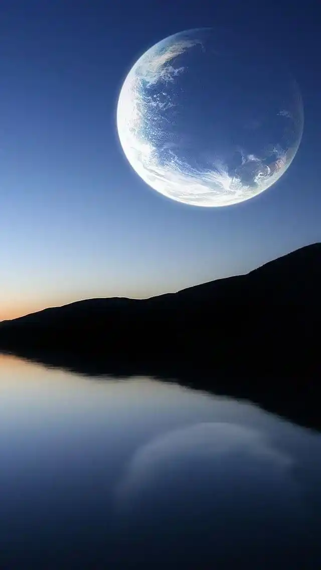 星空中圆月iphone5手机壁纸