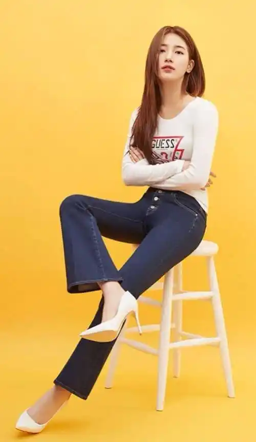 原创25岁裴秀智身材超好穿紧身牛仔裤秀美腿168身高不做超模