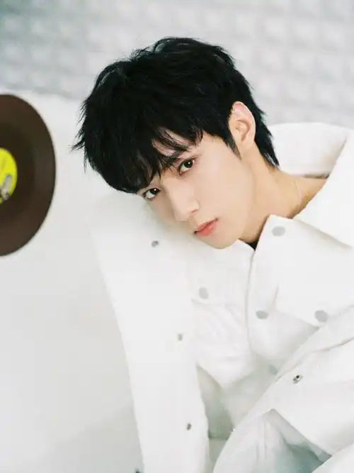 c位图真的巨巨巨可爱#刘耀文叁重楼暨出道四周年演唱会#@时代少年团