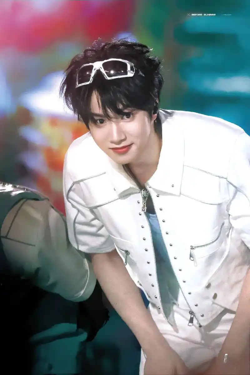 刘耀文 第一天 在玻璃窗上出现你的笑脸 - 抖音