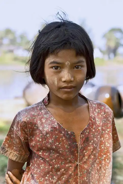 个小孩,可爱,童年,童趣,摄影,东南亚,肖像,童真,烂漫,无邪,天真,女孩