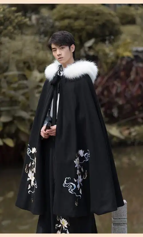汉服披风斗篷男 中国风长款黑色加绒侠客绣花毛领古装披风外套冬越岳