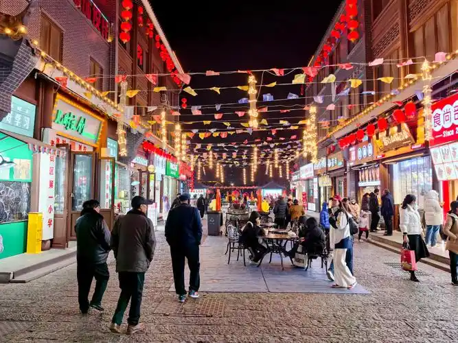 泰安老街:只有三岁,却成网红地标_腾讯新闻