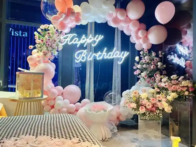 房间简约鲜花生日布置生日房间怎么布置浪漫